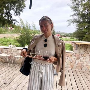 Meet your Posher, Julia